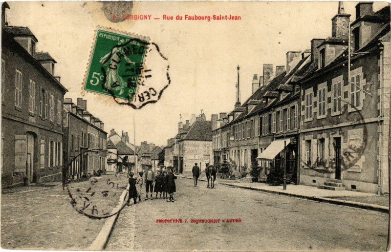 Carte postale ancienne Corbigny-Rue du Faubourg Saint-Jean à Corbigny