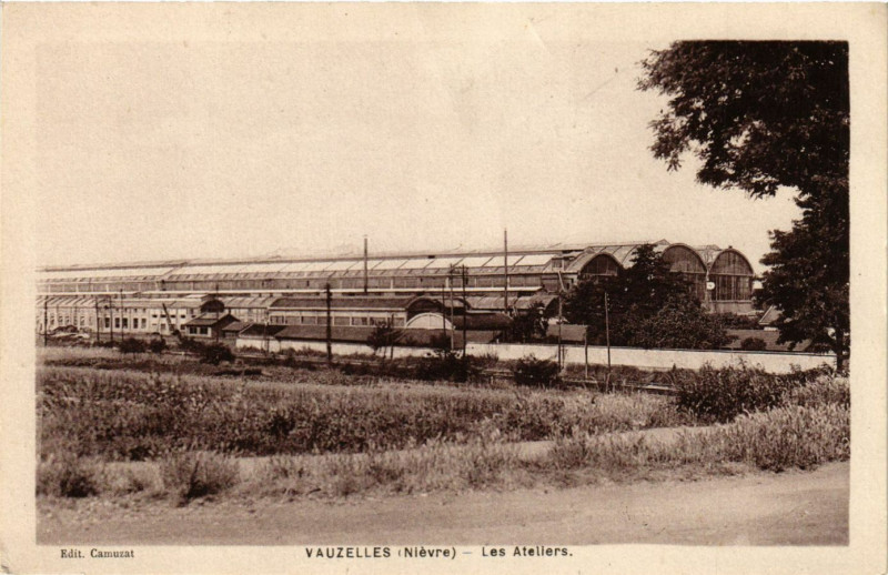 Carte postale ancienne Vauzelles Les Ateliers