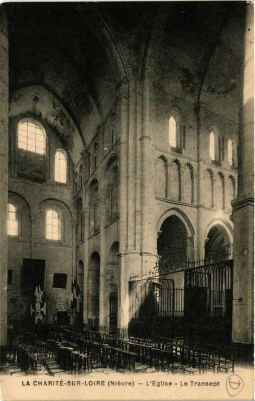 Carte postale ancienne La Charite-sur-Loire L'Eglise-Le Transept