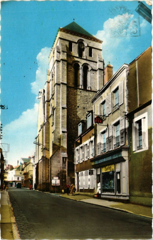 Carte postale ancienne Cosne-sur-Loire-L'Eglise Saint-Jacques