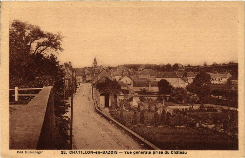 Carte postale ancienne Chatillon-en-Bazois Vue générale prise du Chateau à Châtillon-en-Bazois