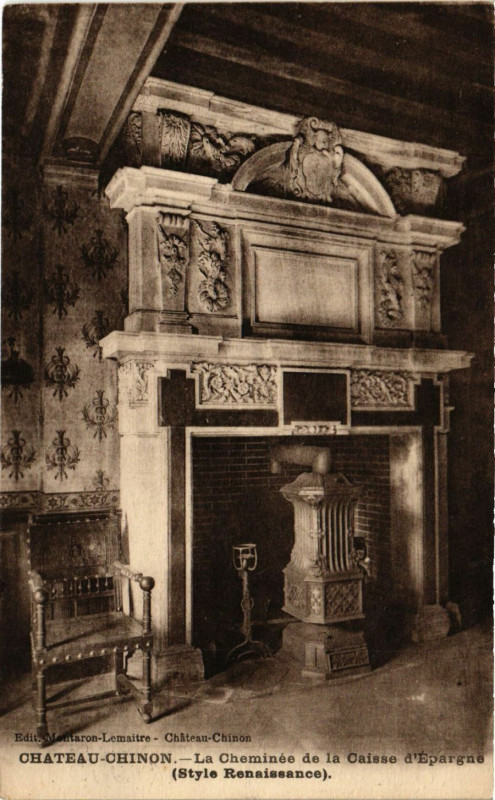 Carte postale ancienne Chateau-Chinon La Cheminée de la Caisse d'Epargne