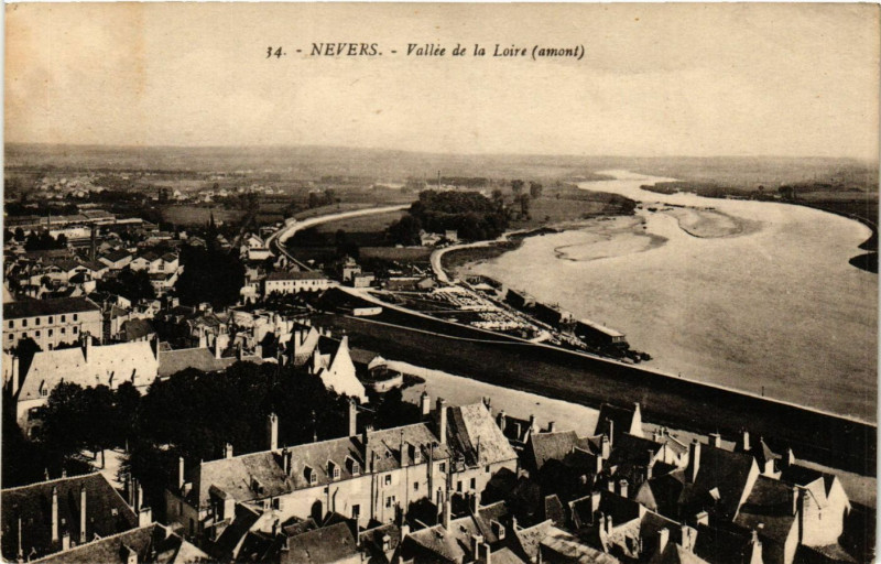 Carte postale ancienne Nevers - Vallée de la Loire à Nevers