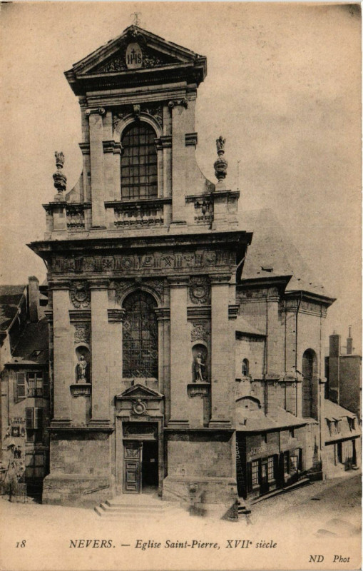 Carte postale ancienne Nevers - Eglise Saint-Pierre Xvii siecle à Nevers