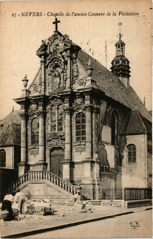 Carte postale ancienne Nevers - Chapelle de l'ancien Couvent de la Visitation à Nevers