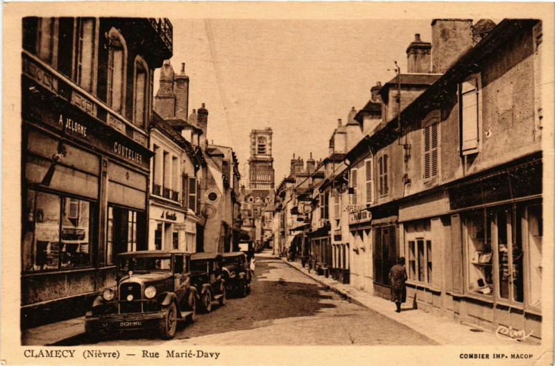 Carte postale ancienne Clamecy - Rue Marie-Davy à Clamecy