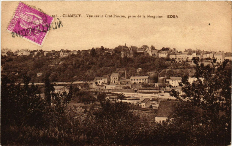 Carte postale ancienne Clamecy - Vue sur le Crot Pincon prise de la Marguine Edsa à Clamecy
