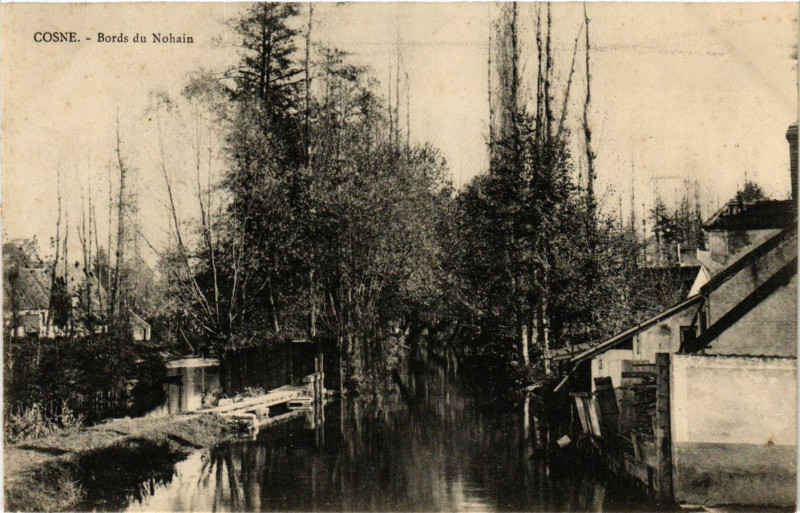 Carte postale ancienne Cosne - Bords du Nohain