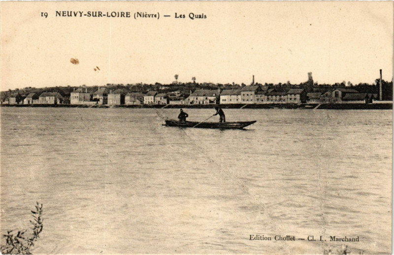 Carte postale ancienne Neuvy-sur-Loire - Les Quais à Neuvy-sur-Loire