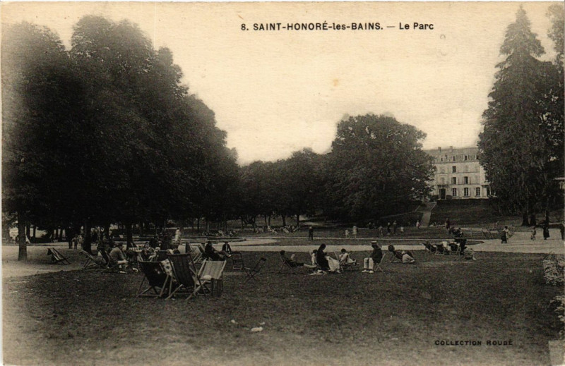 Carte postale ancienne Saint-Honore-les-Bains - Le Parc à Saint-Honoré-les-Bains