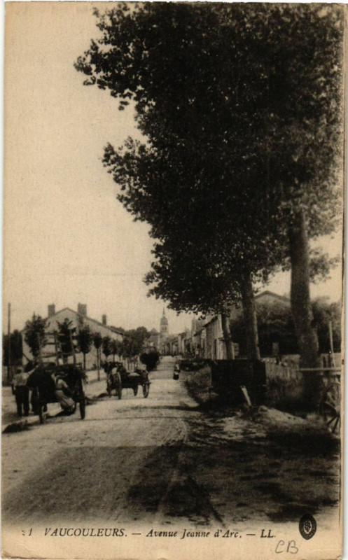 Carte postale ancienne Vaucouleurs - Avenue Jeanne d'Arc à Vaucouleurs