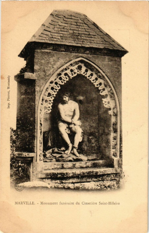 Carte postale ancienne Marville - Monument funeraire du Cimetiere Saint-Hilaire à Marville