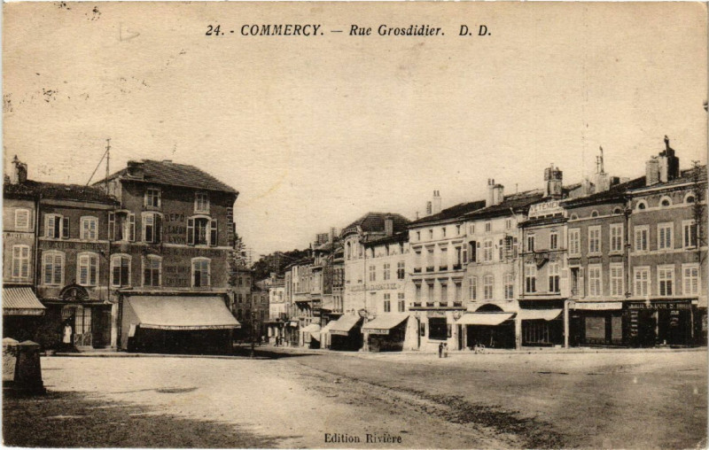 Carte postale ancienne Commercy - Rue Grosdidier à Commercy