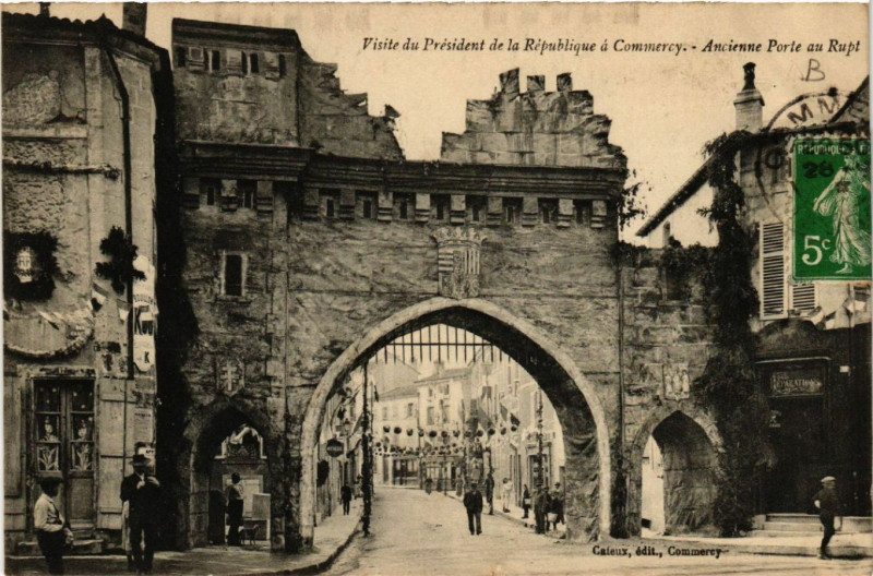 Carte postale ancienne Commercy - Visite du Président de la Republique à Commercy