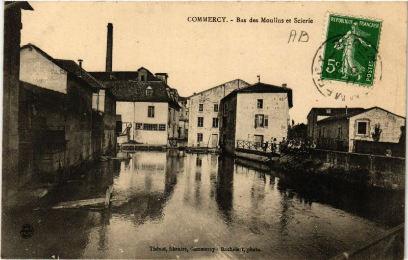 Carte postale ancienne Commercy - Bas des Moulins et Scierie à Commercy