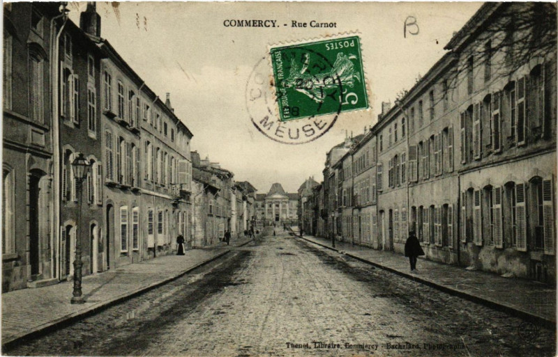 Carte postale ancienne Commercy - Rue Carnot à Commercy