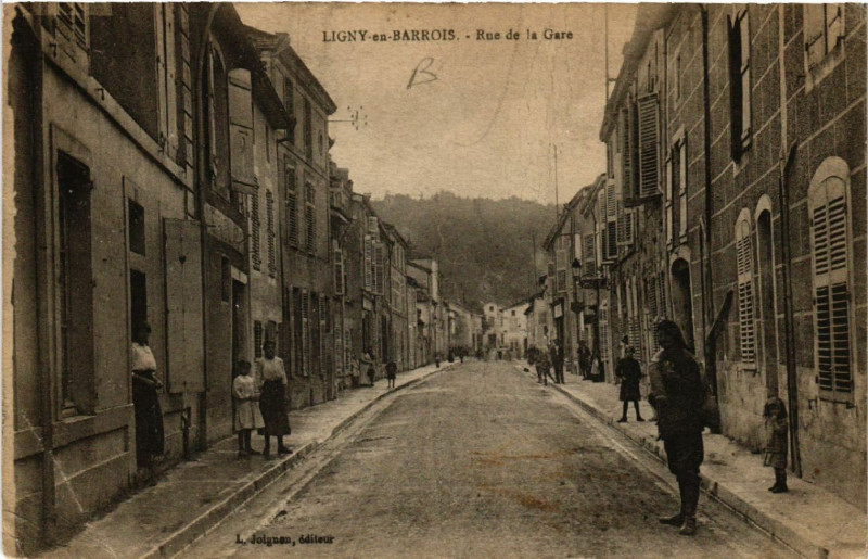 Carte postale ancienne Ligny-en-Barrois - Rue de la Gare à Ligny-en-Barrois