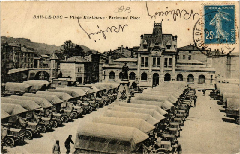 Carte postale ancienne Bar-le-Duc - Place Exelmans à Bar-le-Duc