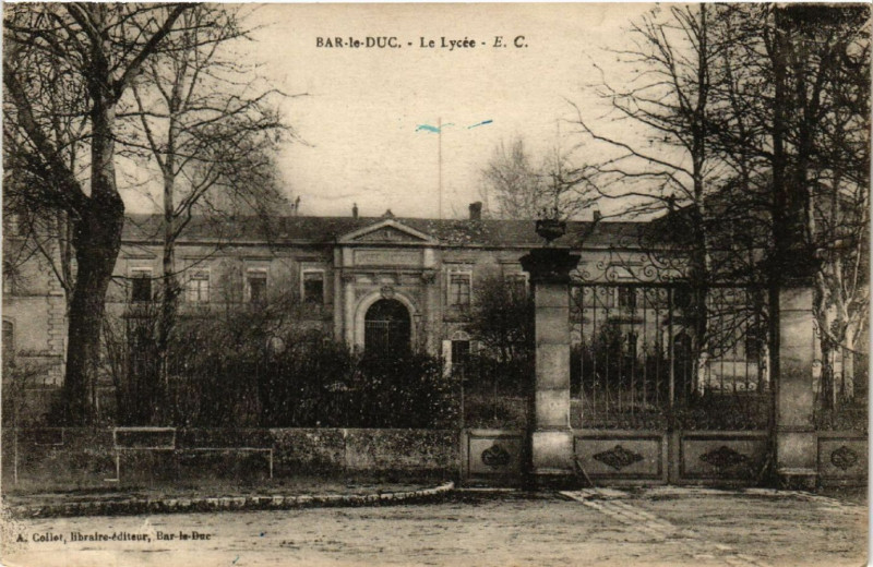 Carte postale ancienne Bar-le-Duc - Le Lycée à Bar-le-Duc