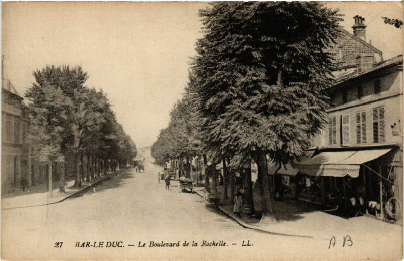 Carte postale ancienne Bar-le-Duc - Le Boulevard de la Rochelle à Bar-le-Duc