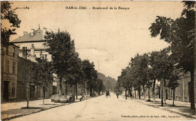 Carte postale ancienne Bar-le-Duc - Boulevard de la Banque à Bar-le-Duc