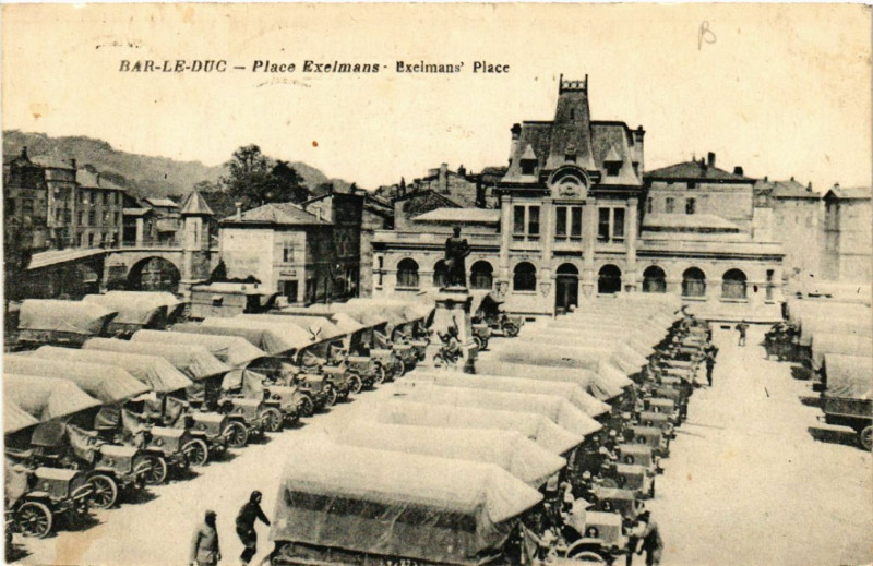 Carte postale ancienne Bar-le-Duc - Place Exelmans à Bar-le-Duc