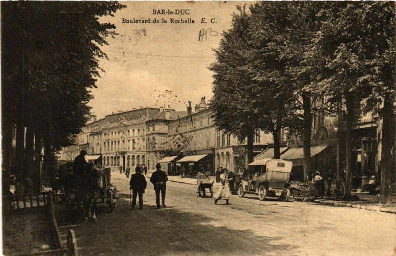 Carte postale ancienne Bar-le-Duc - Boulevard de la Rochelle à Bar-le-Duc