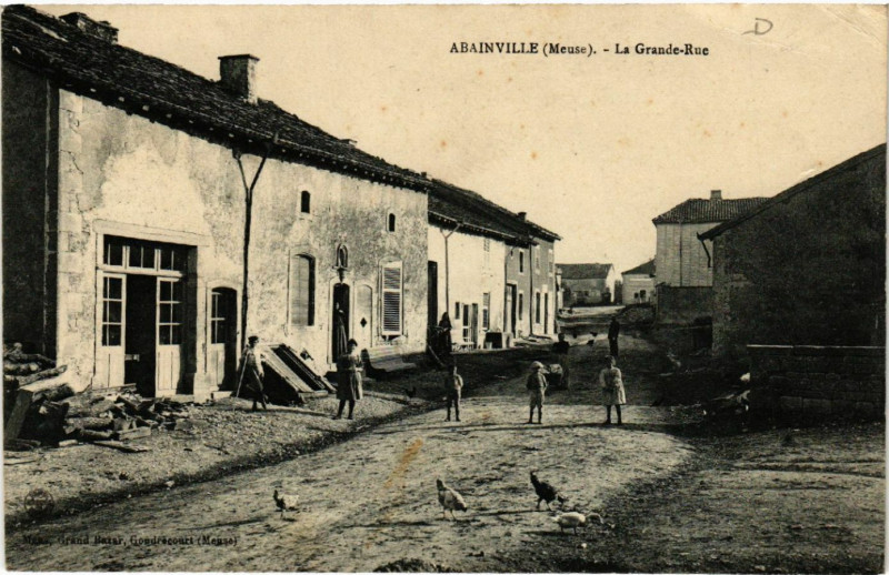 Carte postale ancienne Abainville - La Grande-Rue à Abainville
