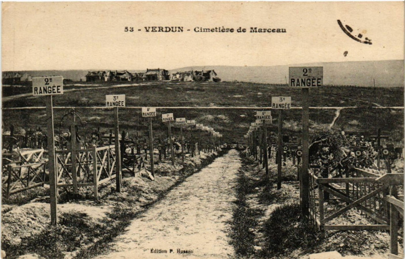 Carte postale ancienne Verdun - Cimetiere de Marceau à Verdun