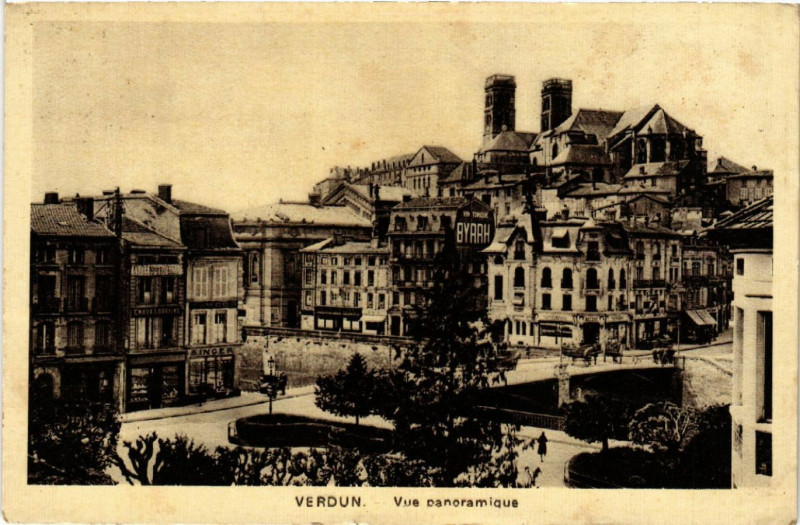 Carte postale ancienne Verdun - Vue Panoramique à Verdun