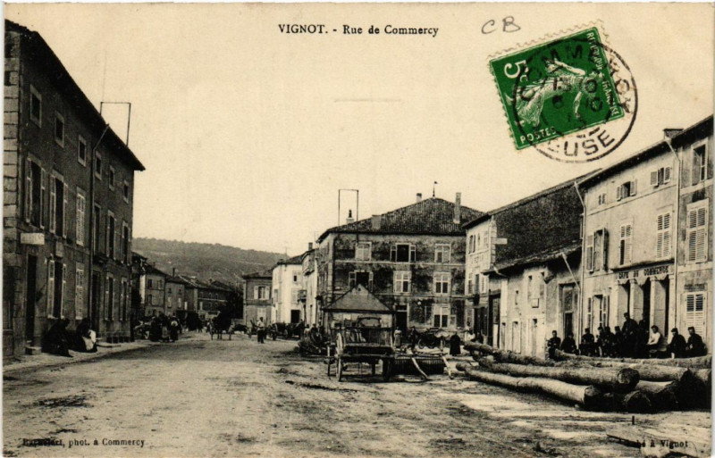 Carte postale ancienne Vignot - Rue de Commercy à Vignot