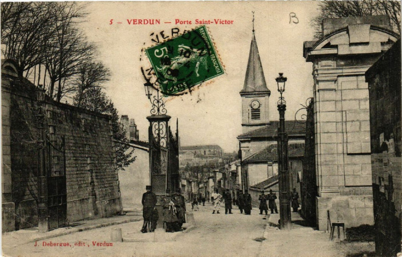 Carte postale ancienne Verdun - Porte Saint-Victor à Verdun