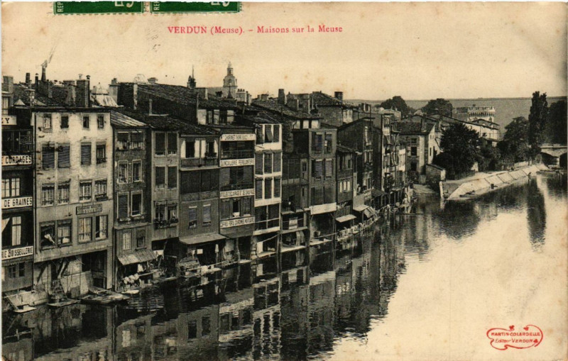 Carte postale ancienne Verdun - Maisons sur la Meuse à Verdun