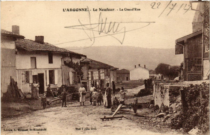 Carte postale ancienne Le Neufour - La Grand'Rue - L'Argonne au Neufour