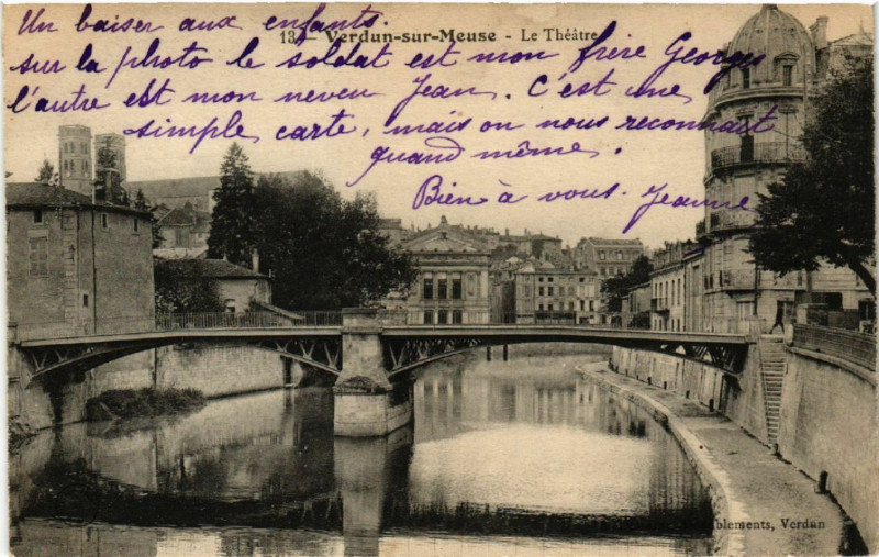 Carte postale ancienne Verdun-sur-Meuse - La Théatre à Verdun
