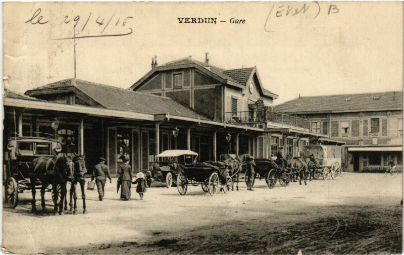 Carte postale ancienne Verdun - Gare à Verdun