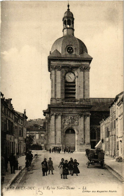 Carte postale ancienne Bar-le-Duc - Eglise N.-D. à Bar-le-Duc