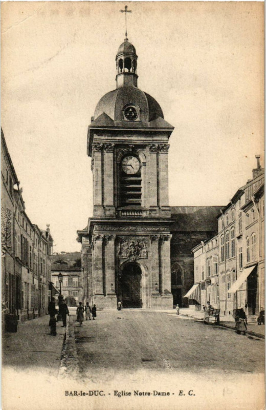 Carte postale ancienne Bar-le-Duc - Eglise N.-D. à Bar-le-Duc