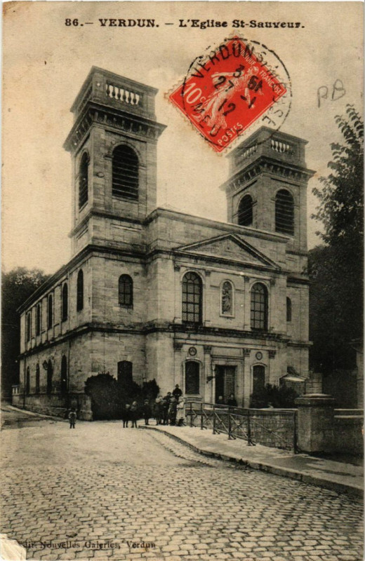 Carte postale ancienne Verdun - Eglise Saint-Sauveur à Verdun