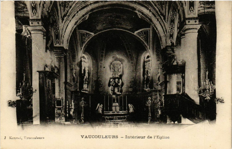 Carte postale ancienne Vaucouleurs - Intérieur de Eglise à Vaucouleurs
