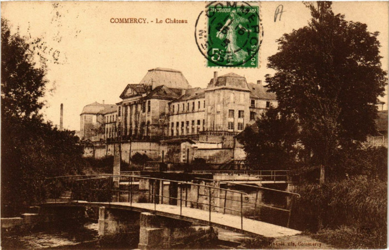 Carte postale ancienne Commercy - Le Chateau à Commercy