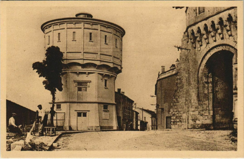 Carte postale ancienne Verdun Porte Chatel et Chateau d'eau à Verdun