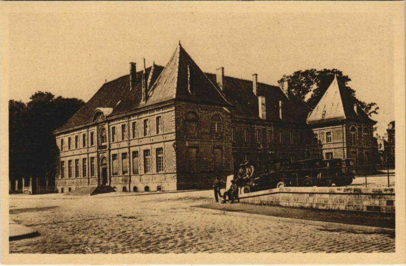Carte postale ancienne Verdun Palais de Justice à Verdun
