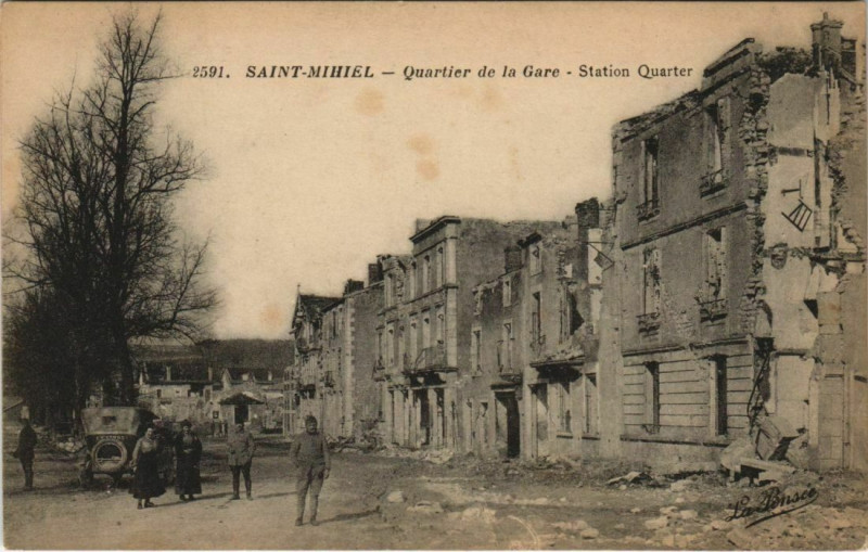 Carte postale ancienne Saint-Mihiel Quartier de la Gare Station Quarter à Saint-Mihiel