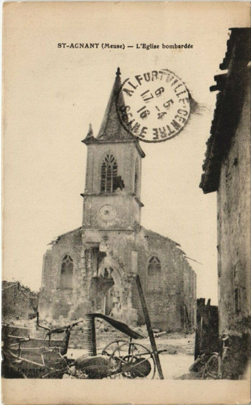Carte postale ancienne Saint-Agnant L'Eglise bombardée