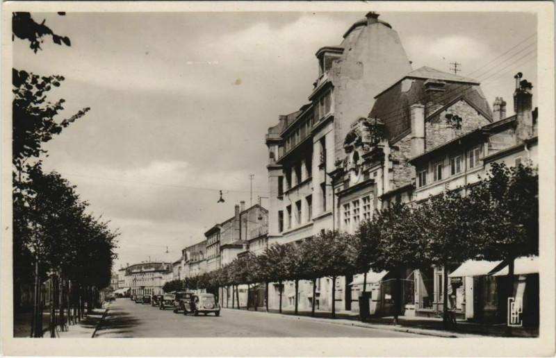 Carte postale ancienne Bar-le-Duc La Poste Le Boulevard de la Rochelle à Bar-le-Duc