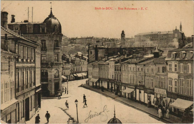 Carte postale ancienne Bar-le-Duc Rue Rousseau Ec à Bar-le-Duc