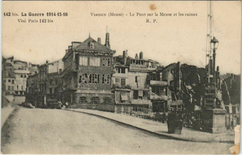 Carte postale ancienne Verdun Le Pont sur la Meuse à Verdun