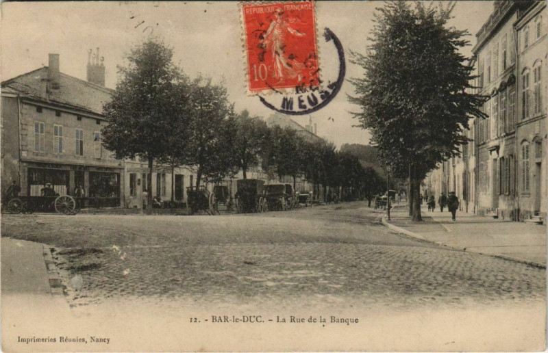 Carte postale ancienne Bar-le-Duc - La Rue de la Banque à Bar-le-Duc