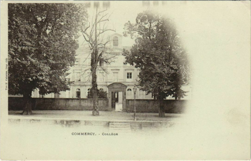 Carte postale ancienne Commercy - College à Commercy